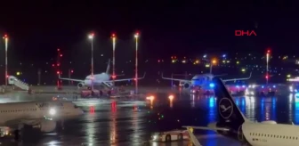 Hamburg Havalimanı'nda Silahlı Kişi Nedeniyle Uçuşlar İptal Edildi