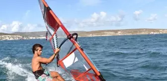 İzmir'de Yelken Ligi Funboard Slalom ve Wingfoil Şampiyonaları Tamamlandı