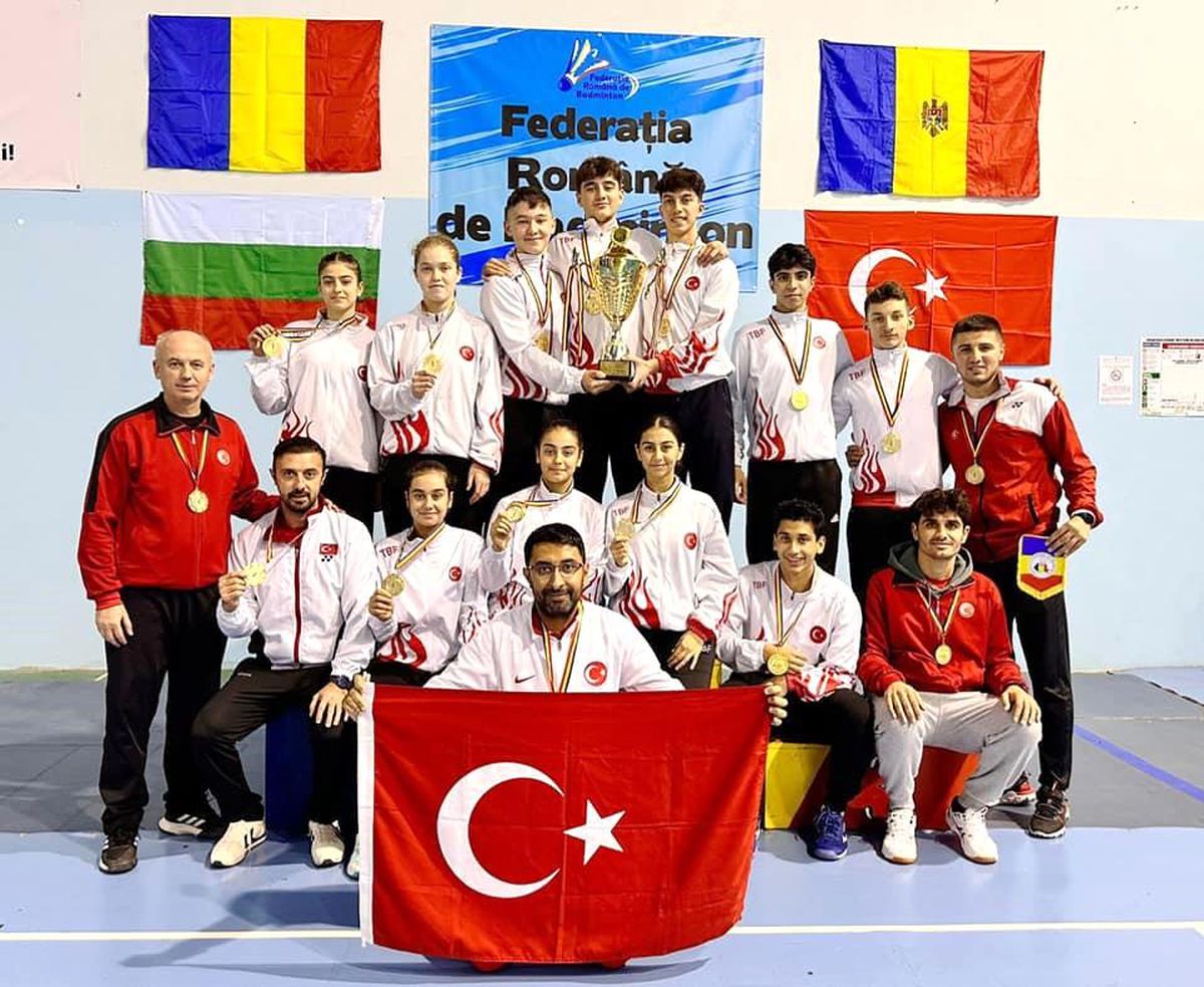 Türk Sporcular Balkan 17 Yaş Altı Badminton Şampiyonası'nda 5 Kategoride Şampiyon Oldu