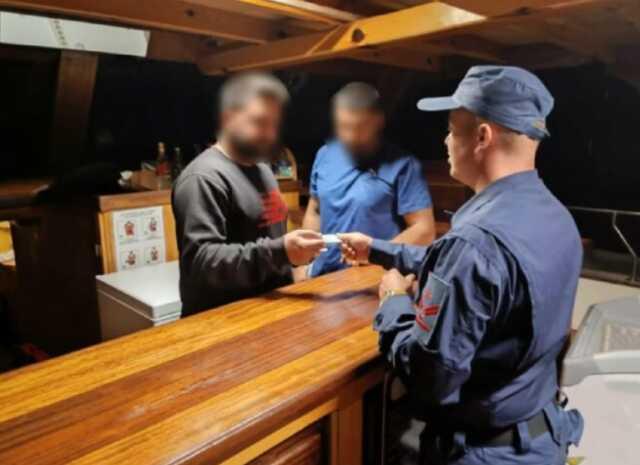 77 ilde kumar ve yasa dışı bahis operasyonu! 2.3 milyon TL ceza kesildi, 33 kişi gözaltında 77 ilde kumar ve yasa dışı bahis operasyonu! 2.3 milyon TL ceza kesildi, 33 kişi gözaltında