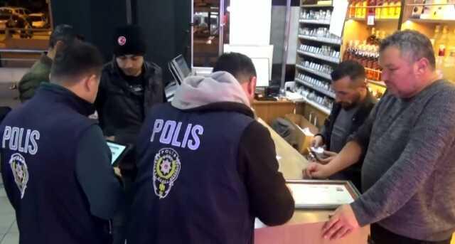 77 ilde kumar ve yasa dışı bahis operasyonu! 2.3 milyon TL ceza kesildi, 33 kişi gözaltında 77 ilde kumar ve yasa dışı bahis operasyonu! 2.3 milyon TL ceza kesildi, 33 kişi gözaltında