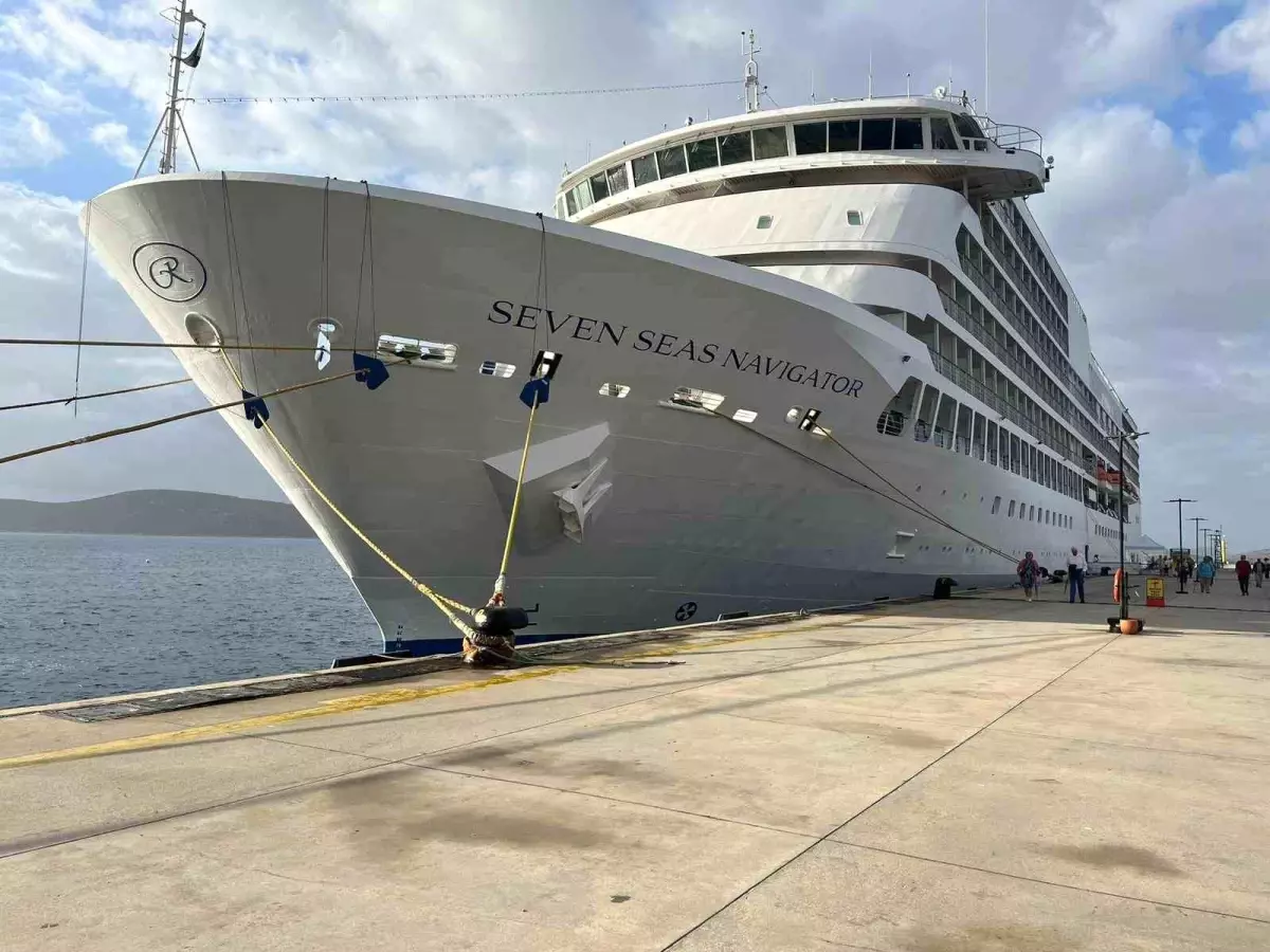 Bodrum'a Seven Seas Navigator adlı kruvaziyer gemisi geldi