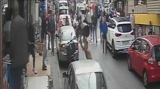 Çaycılar arasında sokak kavgası Çaycılar arasında sokak kavgası