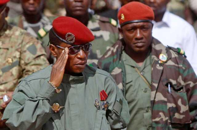 Gine'de Eski Cumhurbaşkanı'nın Firarında Çıkan Çatışmada 9 Kişi Öldü Gine'de Eski Cumhurbaşkanı'nın Firarında Çıkan Çatışmada 9 Kişi Öldü