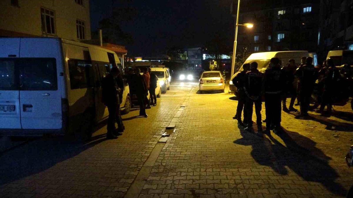 Malatya'da Husumetli İki Grubun Silahlı Kavgasında 2 Kişi Yaralandı