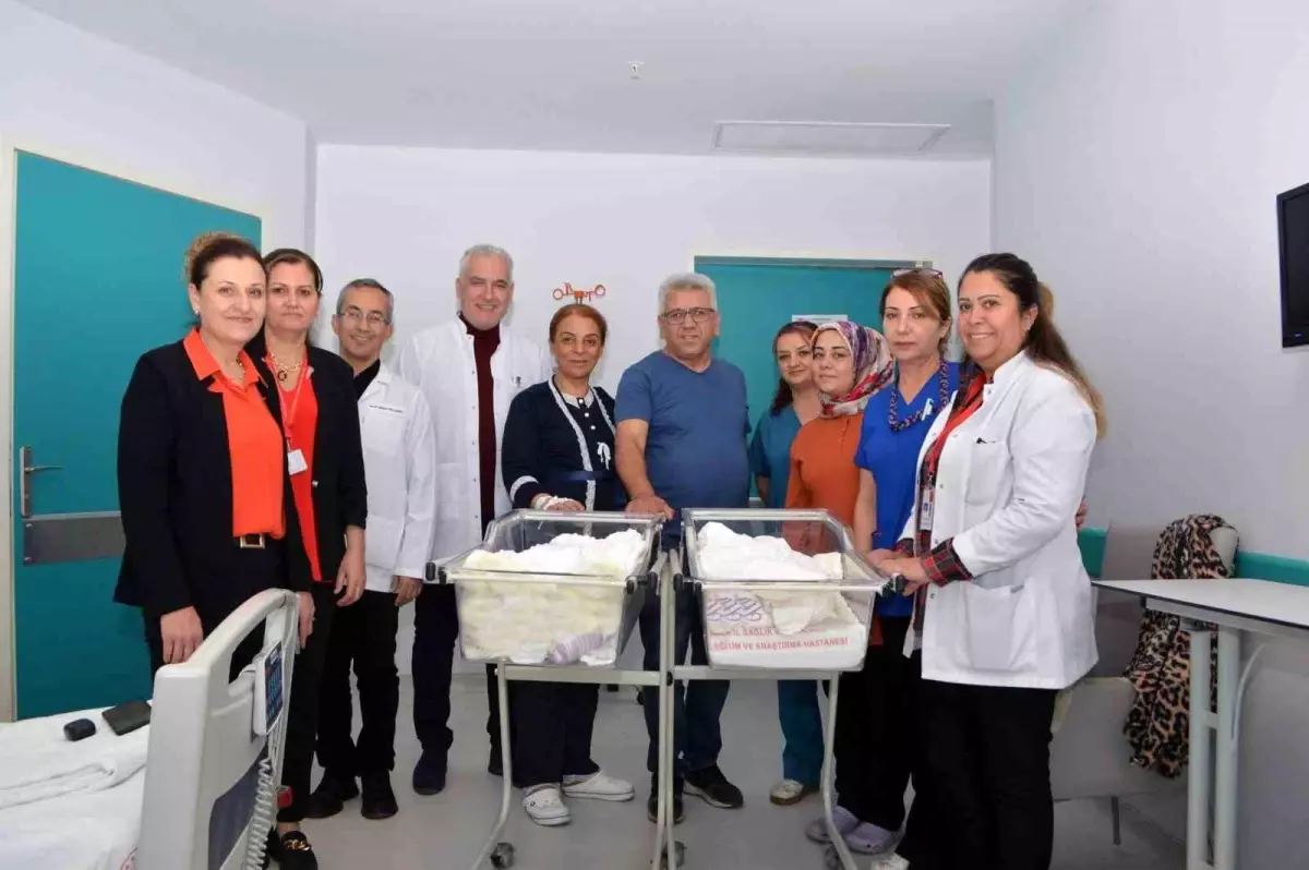 51 Yaşındaki Öğretmen Tüp Bebek Yöntemiyle Anne Oldu