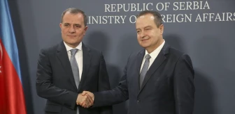Azerbaycan Dışişleri Bakanı Belgrad'da Sırbistan'a teşekkür etti
