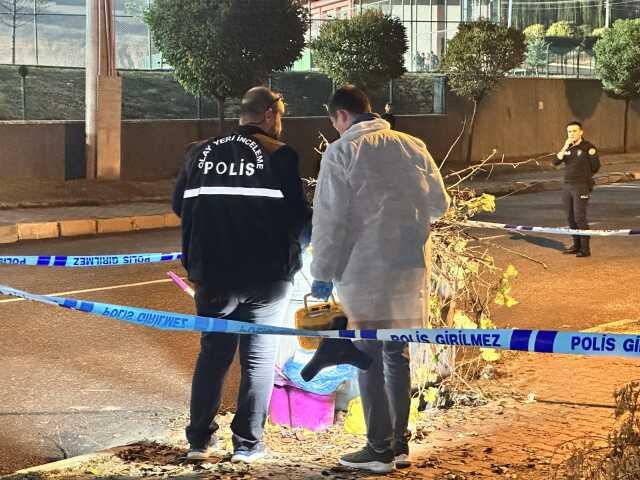 Çöp poşeti içinde sokağa atılan bebeğin 17 yaşındaki annesi tutuklandı