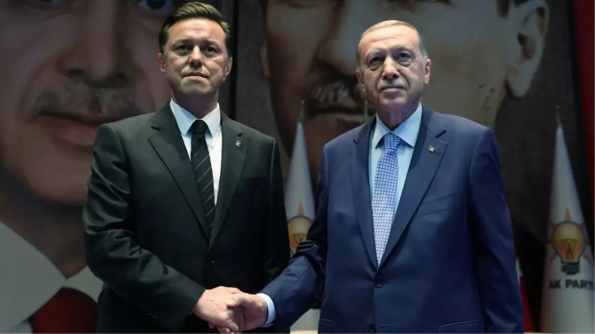 İYİ Parti'den istifa edip AK Parti'ye geçen Hatipoğlu katıldığı programda 'Bindiğim araçtan inmem' demiş