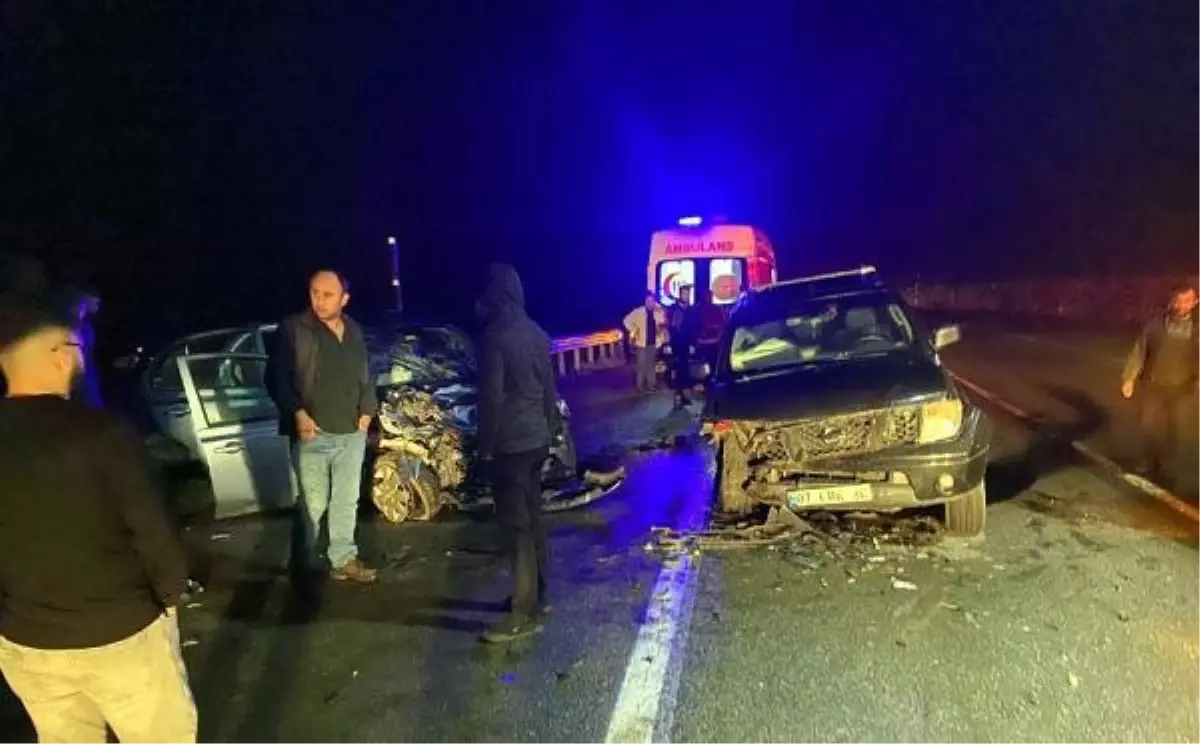 Kırklareli'de otomobil ile kamyonet çarpıştı; 3 ölü, 2 yaralı