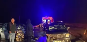 Kırklareli'de Otomobil ile Kamyonet Çarpıştı: 3 Ölü, 2 Yaralı