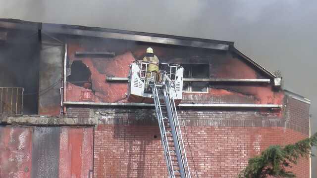 Ayakkabı imalathanesinde korkutan yangın! İş yeri kullanılamaz hala geldi Ayakkabı imalathanesinde korkutan yangın! İş yeri kullanılamaz hala geldi