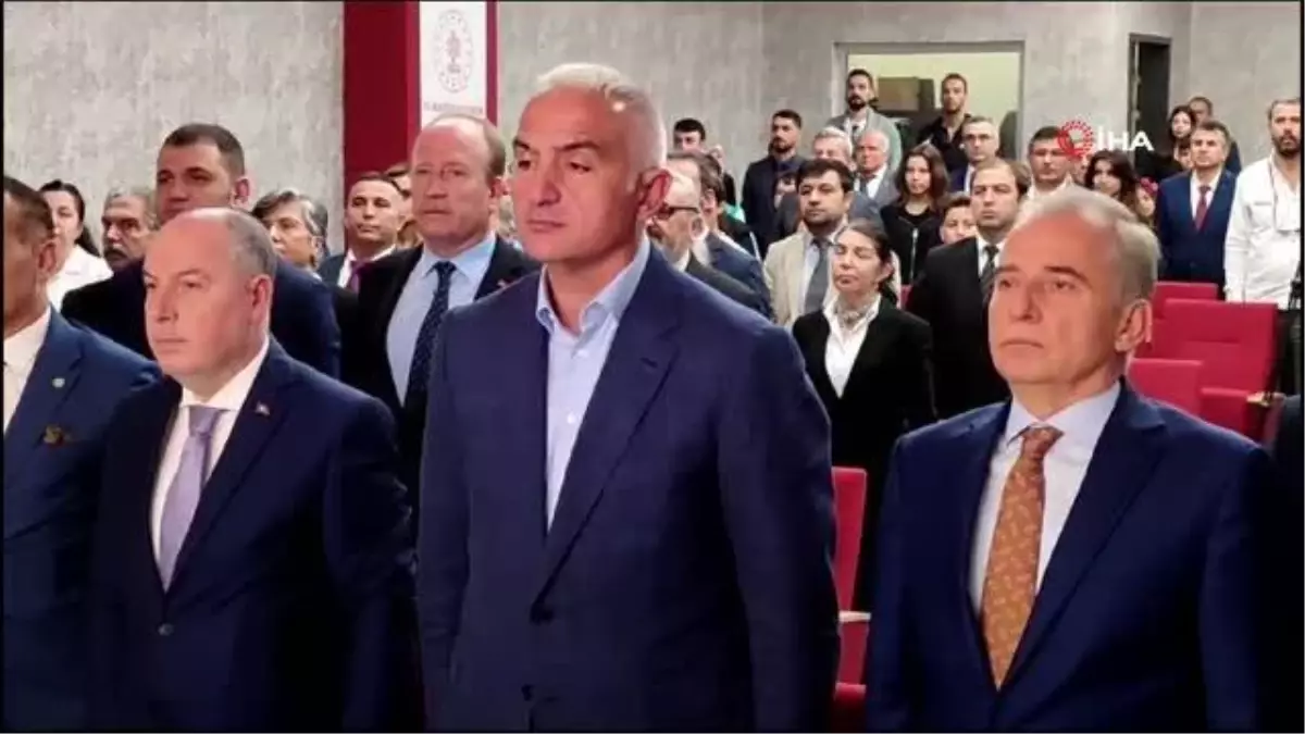 Denizli 100. Yıl İl Halk Kütüphanesi Bakan Ersoy'un katılımıyla hizmete açıldı