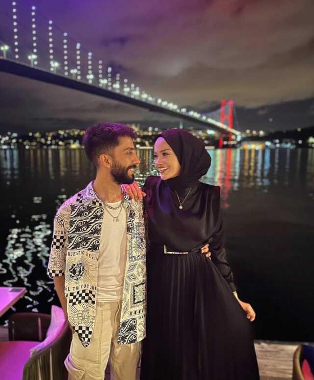 Mal varlığıyla radara takılan fenomen Şulemsi ve eşinin estetiksiz halleri ağızları açık bıraktı Mal varlığıyla radara takılan fenomen Şulemsi ve eşinin estetiksiz halleri ağızları açık bıraktı