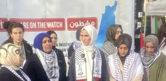 Filistinli Kadınlar İsrail'e Karşı Oturma Eylemi Yapıyor
