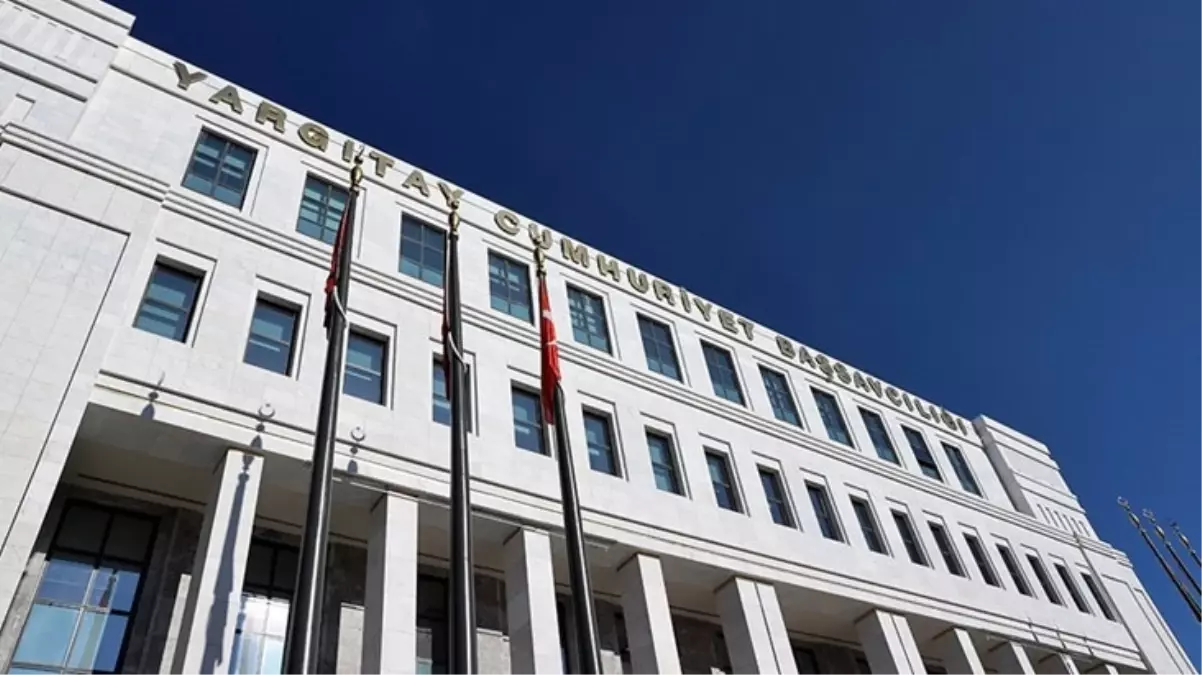 Yargıtay'ın AYM üyelerine suç duyurusunda bulunmasına siyasilerden peş peşe tepkiler