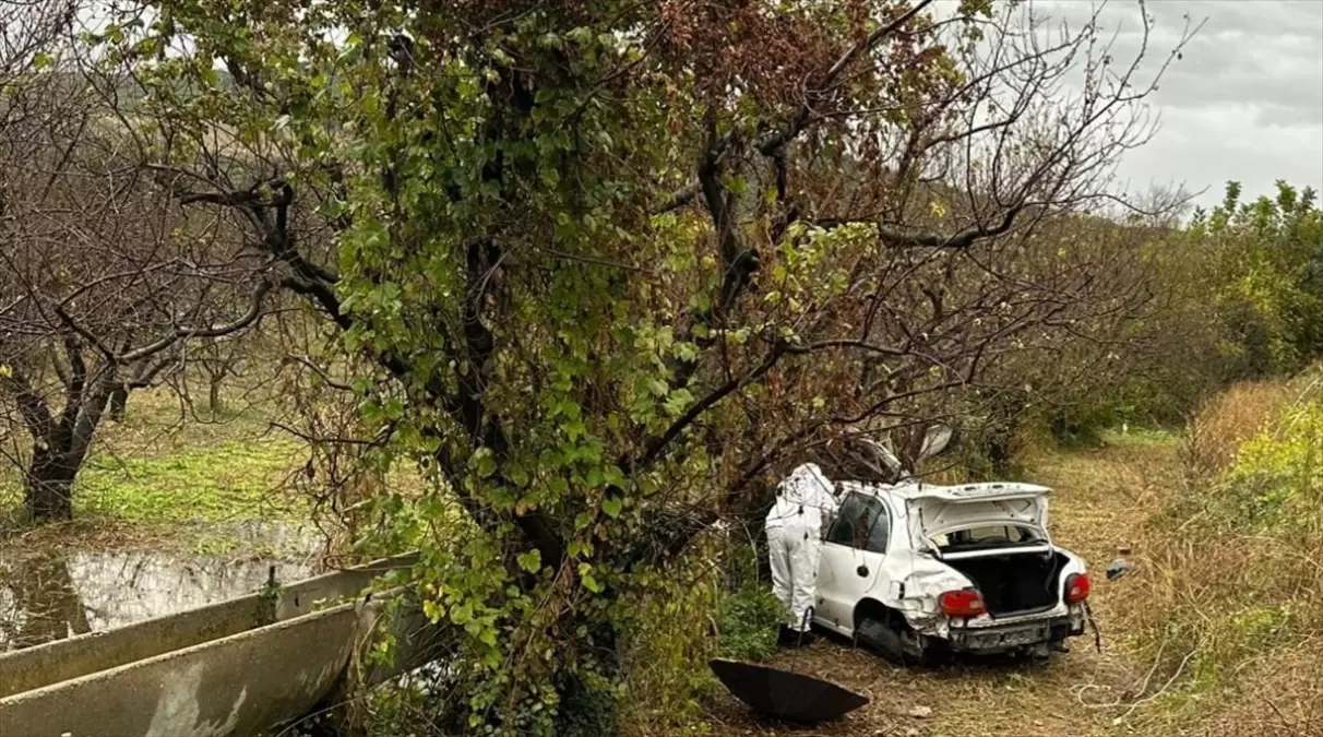 İznik'te su kanalına çarpan otomobilin sürücüsü hayatını kaybetti