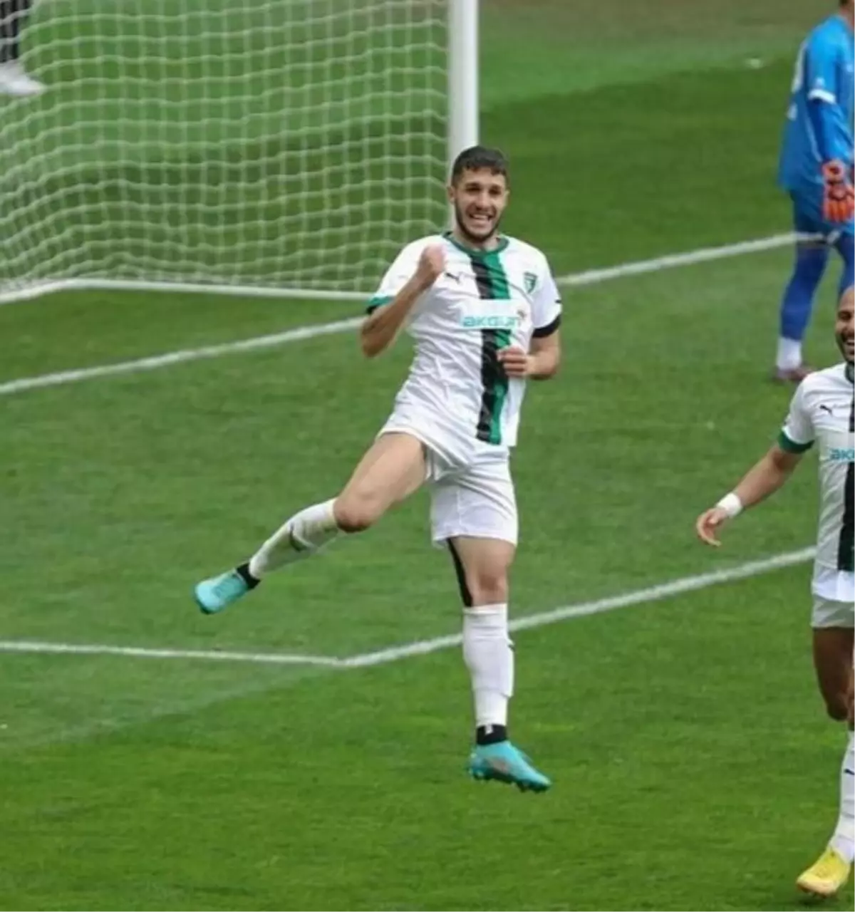 Efeler 09 SFK'nın başarılı oyuncusu Furkan Tuşik sakatlıktan dönüyor