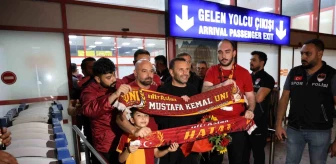 Galatasaray, Hatayspor maçı için Almanya'dan Adana'ya geldi