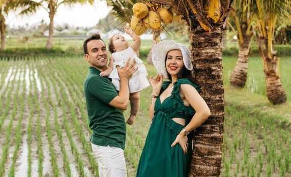 Özlem Öz kimdir? Özlem Öz ne iş yapıyor, mesleği ne? Özlem Öz'ün İnstagram hesabı! Özlem Öz kimdir? Özlem Öz ne iş yapıyor, mesleği ne? Özlem Öz'ün İnstagram hesabı!