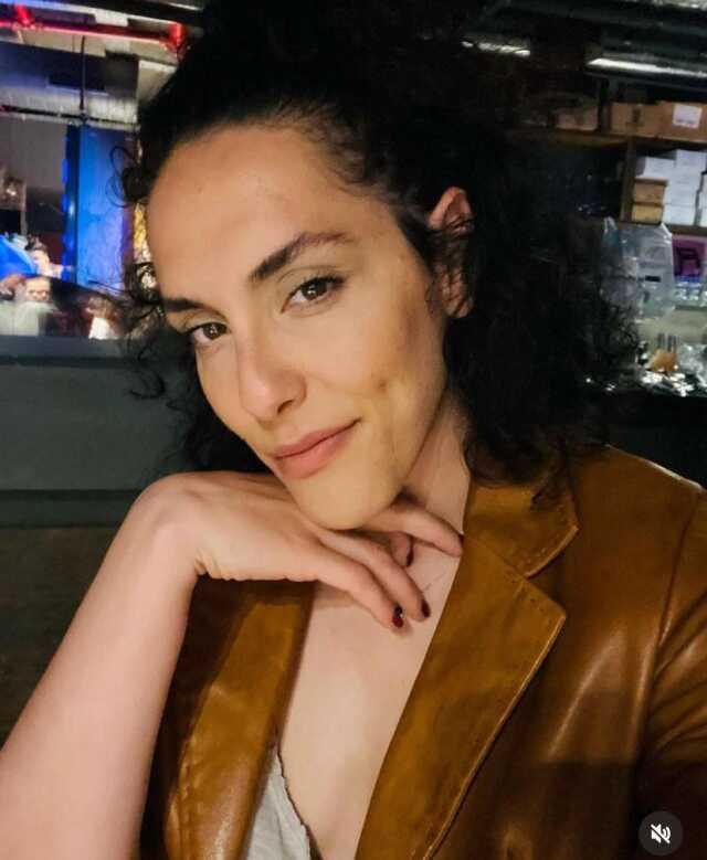 Ümraniye'de 44 katlı rezidansın 16. katından düşen kadın hayatını kaybetti Ümraniye'de 44 katlı rezidansın 16. katından düşen kadın hayatını kaybetti