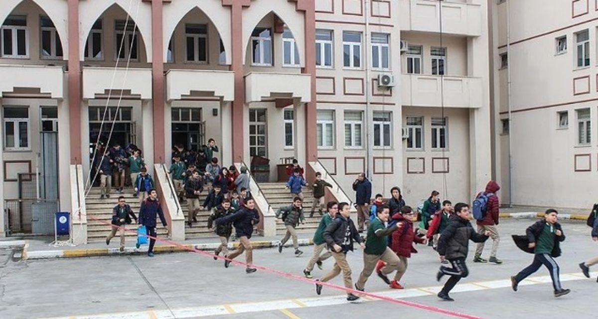 Yarın okullar tatil mi, 10 Kasım yoklama alınacak mı?