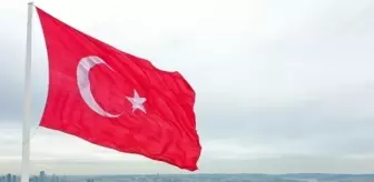 10 Kasım bayraklar yarıya inecek mi? Bayraklar yarıya iner mi? 10 Kasım'da bayrakların yarıya inmesinin sebebi nedir?