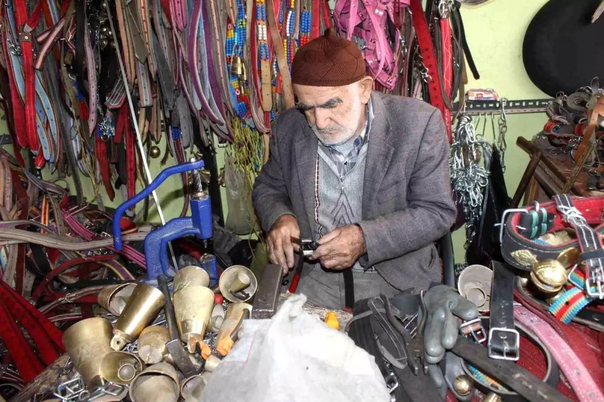 Konya'da 82 yaşındaki saraç mesleğini sürdürüyor