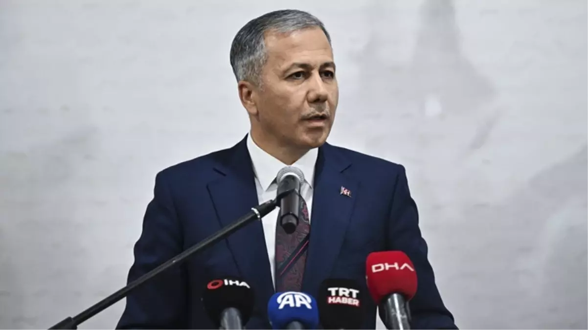 Ali Yerlikaya'nın Atatürk'ü andığı video büyük beğeni topladı: O, hayatındaki 10 Kasımlarda neredeydi?