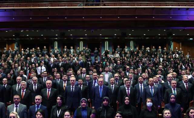 Cumhurbaşkanı Erdoğan, yargıda yaşanan krizin çözümü için yeni anayasayı işaret etti Cumhurbaşkanı Erdoğan, yargıda yaşanan krizin çözümü için yeni anayasayı işaret etti