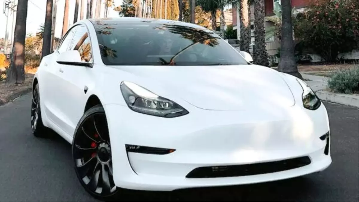 Tesla Model S ve Model 3 İkinci Elde Değer Kaybında Şaşırttı