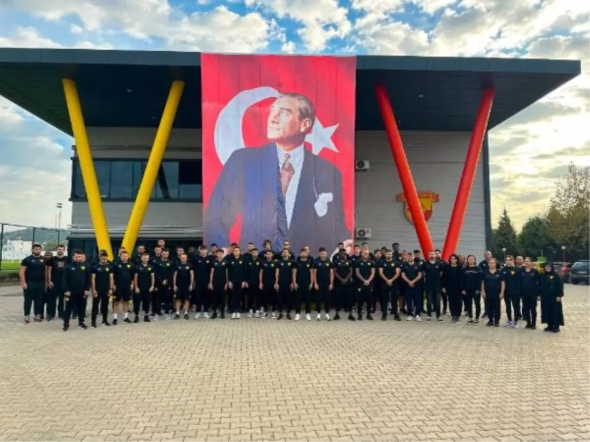 Göztepe, Erzurumspor FK'yı yenerek milli araya moralli girmek istiyor