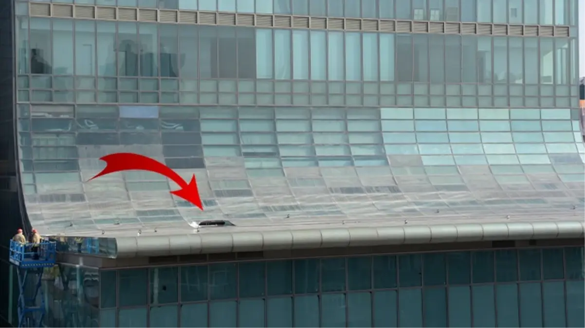 İstanbul'daki Sapphire AVM'de intihar! Cesedini 2 gün sonra buldular