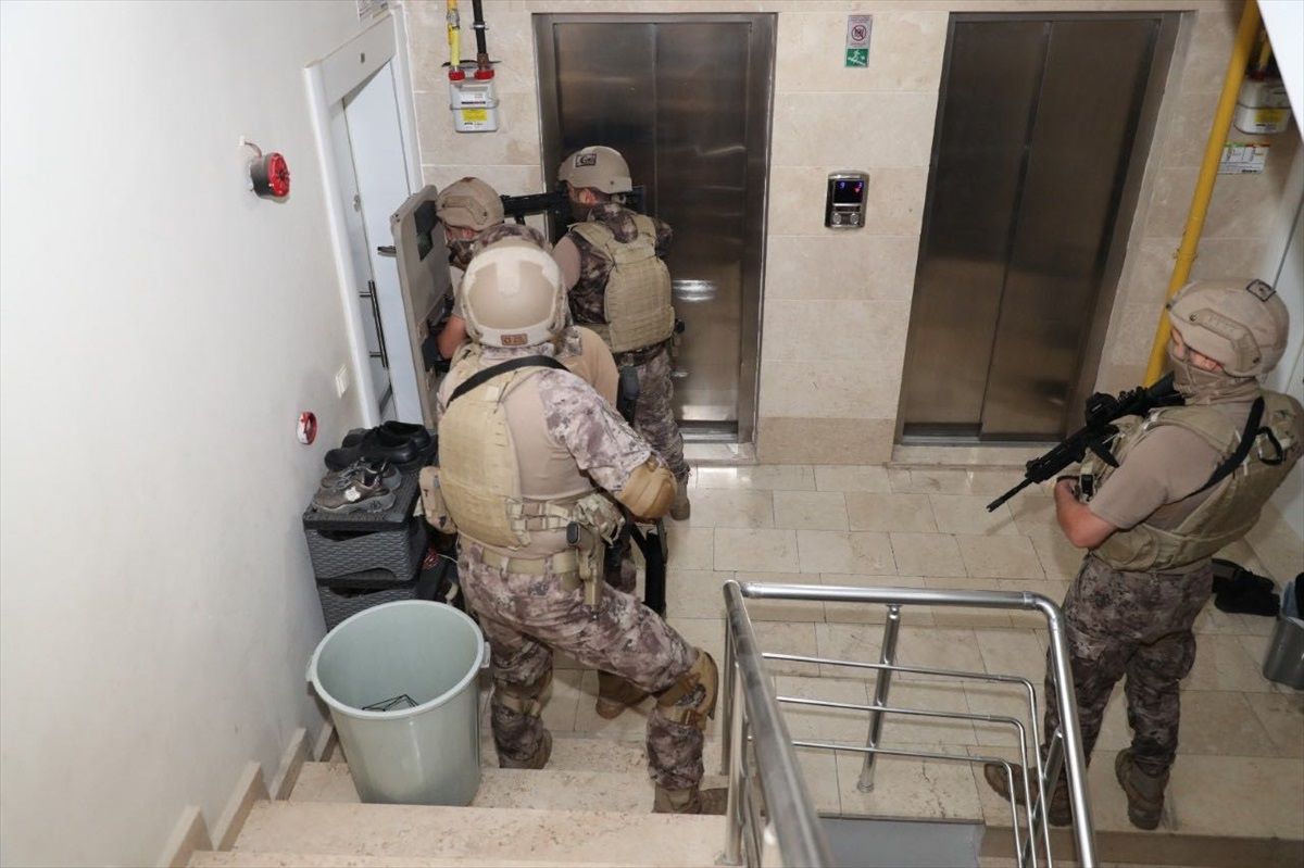 Mersin'de PKK/KCK ve DEAŞ operasyonunda 6 şüpheli gözaltına alındı