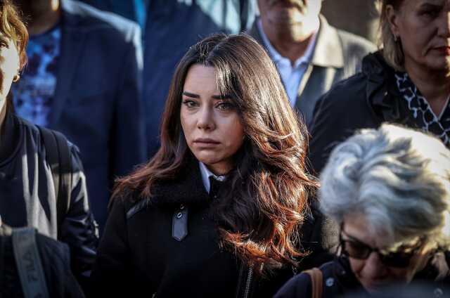 Saat 9'u 5 geçe hayat durdu! Tüm Türkiye, Ulu Önder Mustafa Kemal Atatürk için saygı duruşunda bulundu Saat 9'u 5 geçe hayat durdu! Tüm Türkiye, Ulu Önder Mustafa Kemal Atatürk için saygı duruşunda bulundu