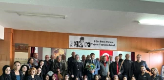Kayseri'de 'Ulu Çınarlar' korosu ve öğrenciler, Atatürk'ün sevdiği şarkıları seslendirdi