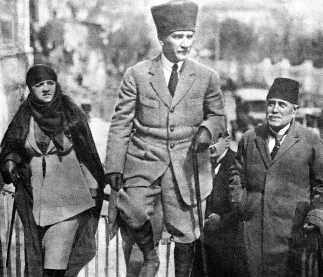 Ulu Önder Mustafa Kemal Atatürk'ü aramızdan ayrılışının 85. yıl dönümünde sevgi, saygı ve hasretle anıyoruz Ulu Önder Mustafa Kemal Atatürk'ü aramızdan ayrılışının 85. yıl dönümünde sevgi, saygı ve hasretle anıyoruz