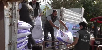 Aydın Büyükşehir Belediyesi, Söke'deki sel felaketinden etkilenenlere yem desteği sağlıyor