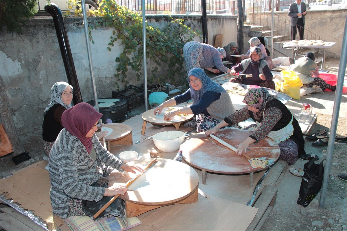 Beypazarı'nda Kadınlar Filistin'e Yardım İçin Kermes Düzenledi