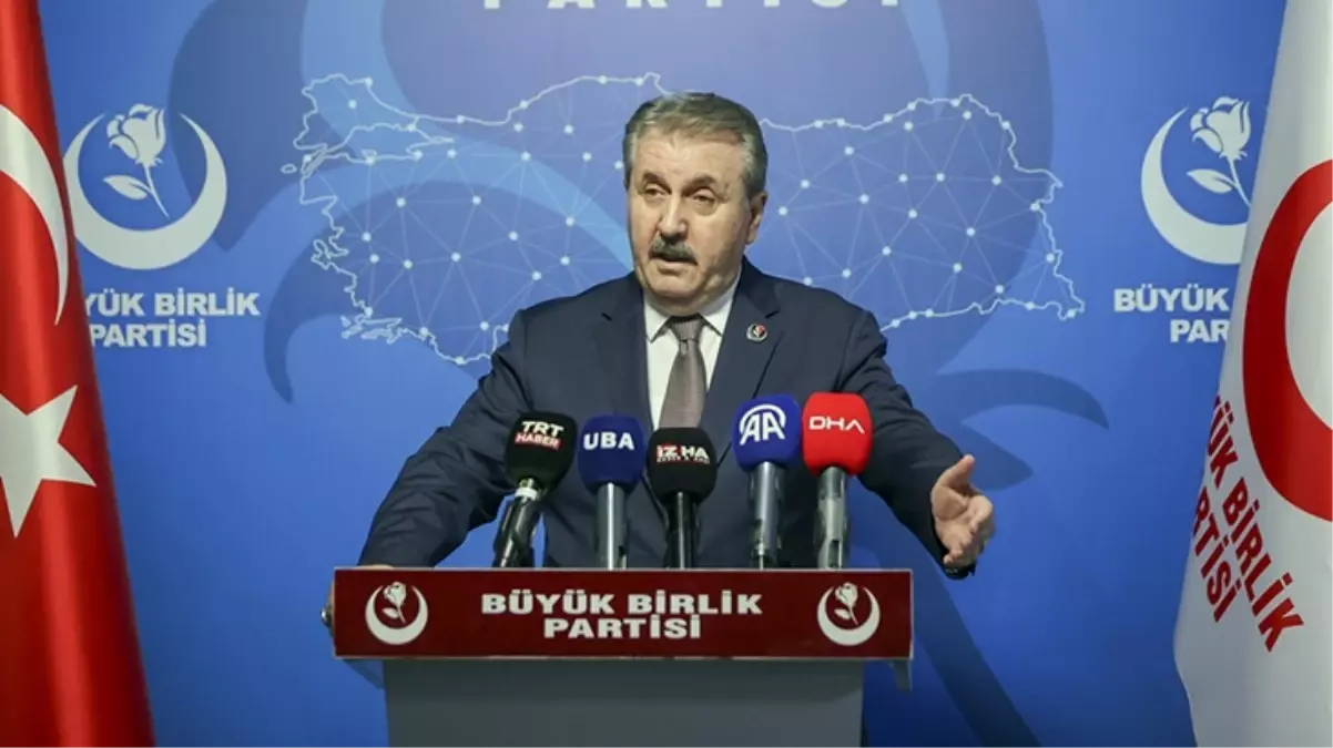 BBP lideri Mustafa Destici'den Yargıtay-AYM kriziyle ilgili açıklama: Türkiye'nin acilen yeni, tam demokratik anayasaya ihtiyacı vardır