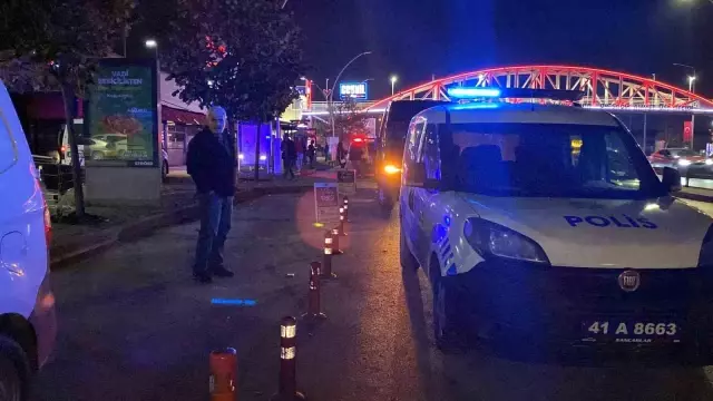 Derya Bedavacı'nın sahne aldığı eğlence mekanına silahlı saldırı Derya Bedavacı'nın sahne aldığı eğlence mekanına silahlı saldırı