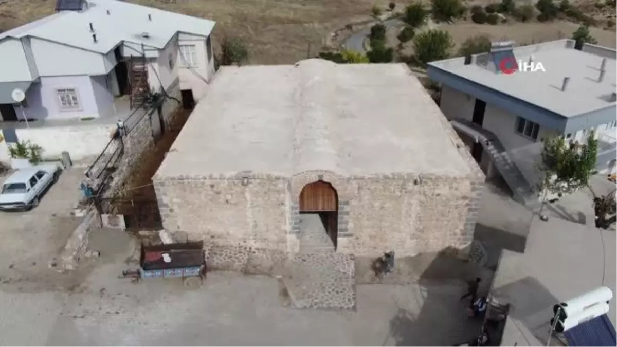 Diyarbakır'da 700 yıldır ayakta kalan han turizme kazandırılmayı bekliyor