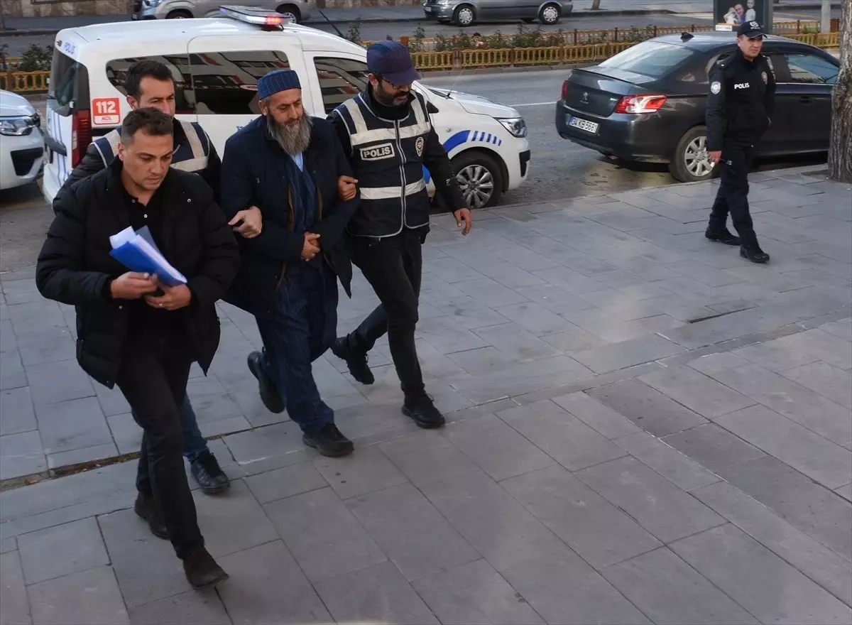 Erzurum'da Atatürk'e hakaret eden şüpheli yakalandı