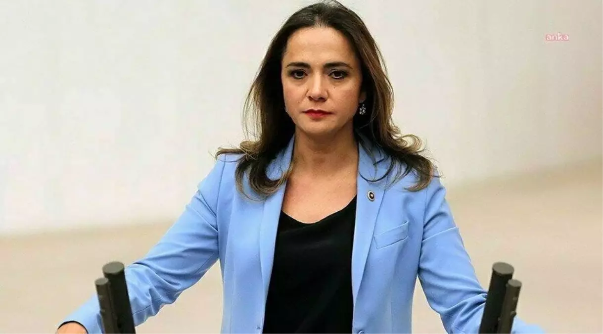 CHP'li İlgezdi, HPV aşılarıyla ilgili Bakan Koca'ya tepki gösterdi