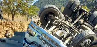 Osmaniye'de Yakıt Tankeri Devrildi: 2 Kişi Hayatını Kaybetti