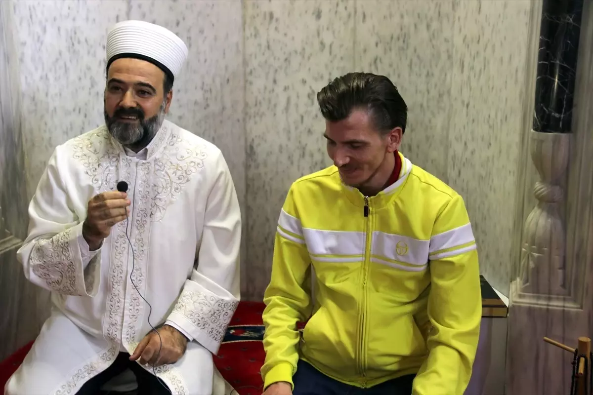 Sırp turist Şanlıurfa'da Müslüman oldu