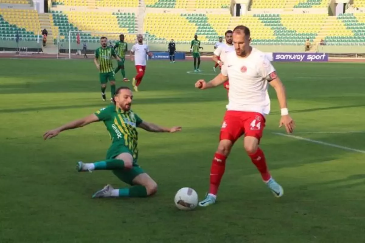 Şanlıurfaspor, Ümraniyespor'a 1-0 mağlup oldu
