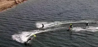 Hasankeyf'te Türkiye Sujeti ve Flyboard Şampiyonası ile Türkiye Motosurf Şampiyonası Finali Gerçekleştirildi