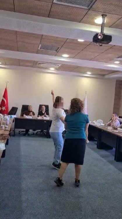 Burdur Valiliği 10 Kasım günü sağlık çalışanlarının çiğ köfte partisi düzenlemesiyle ilgili soruşturma başlattı