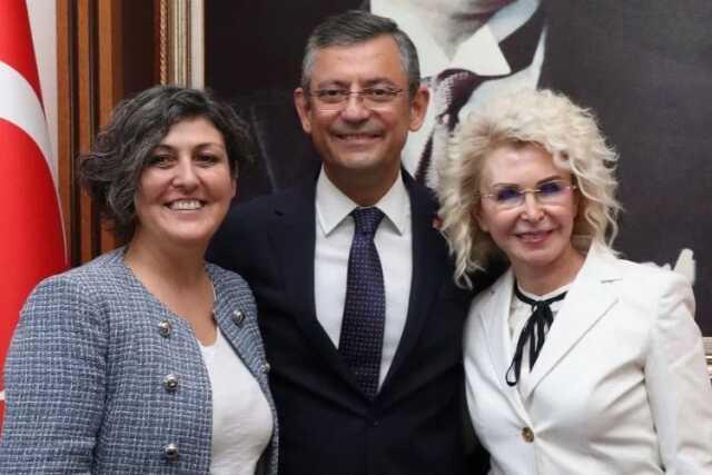 CHP lideri Özel, Kılıçdaroğlu'nun 37 yıllık çalışma arkadaşı Şükran Kütükçü ile devam karar aldı CHP lideri Özel, Kılıçdaroğlu'nun 37 yıllık çalışma arkadaşı Şükran Kütükçü ile devam karar aldı